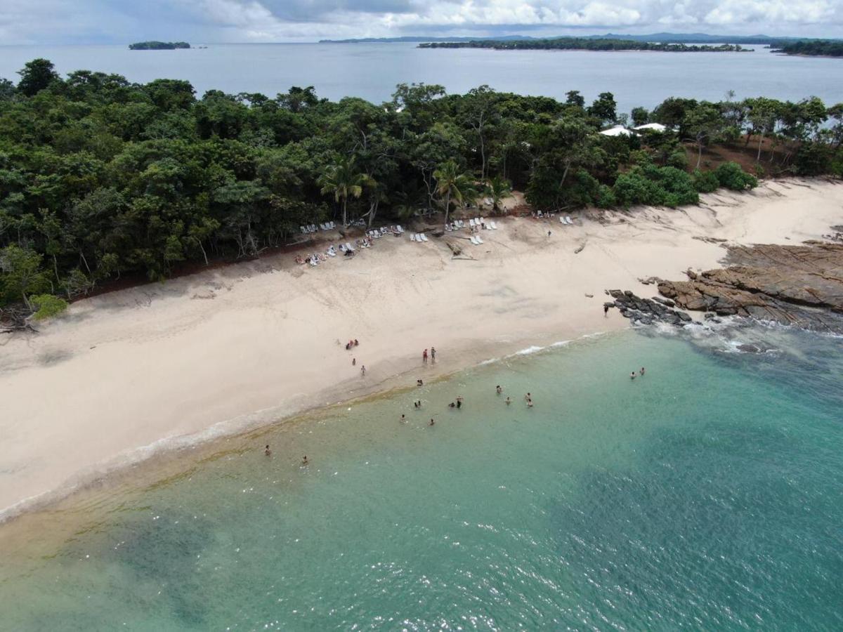 Sonny Island Resort Cabanas Frente Al Mar Punta Bajo Rico Exteriör bild