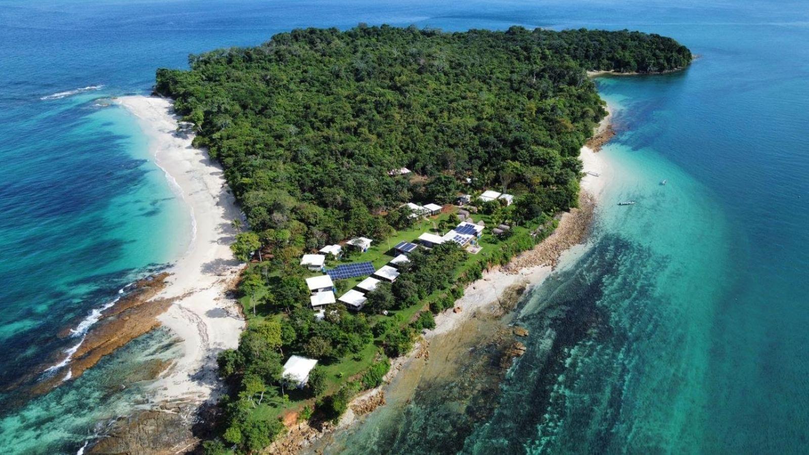 Sonny Island Resort Cabanas Frente Al Mar Punta Bajo Rico Exteriör bild