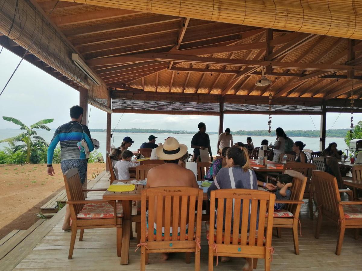 Sonny Island Resort Cabanas Frente Al Mar Punta Bajo Rico Exteriör bild