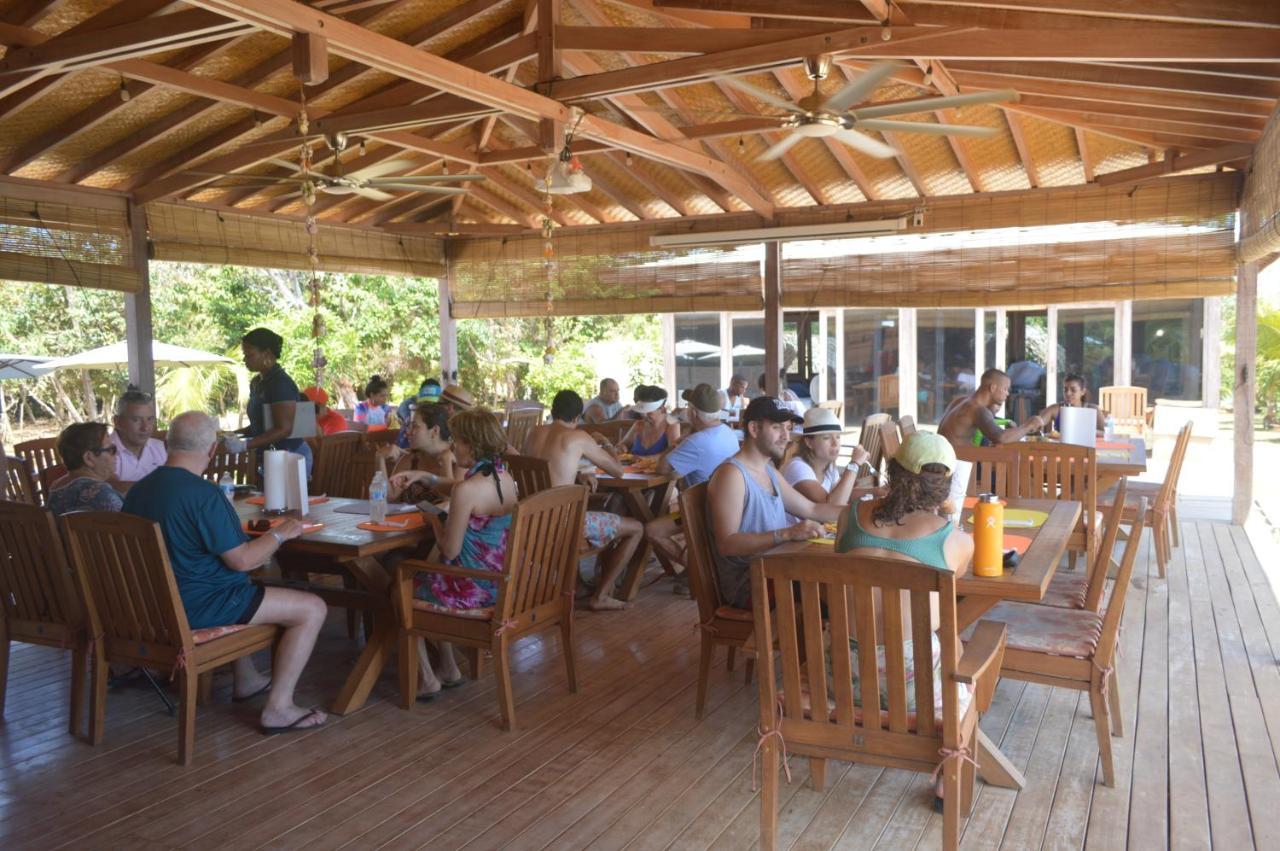 Sonny Island Resort Cabanas Frente Al Mar Punta Bajo Rico Exteriör bild
