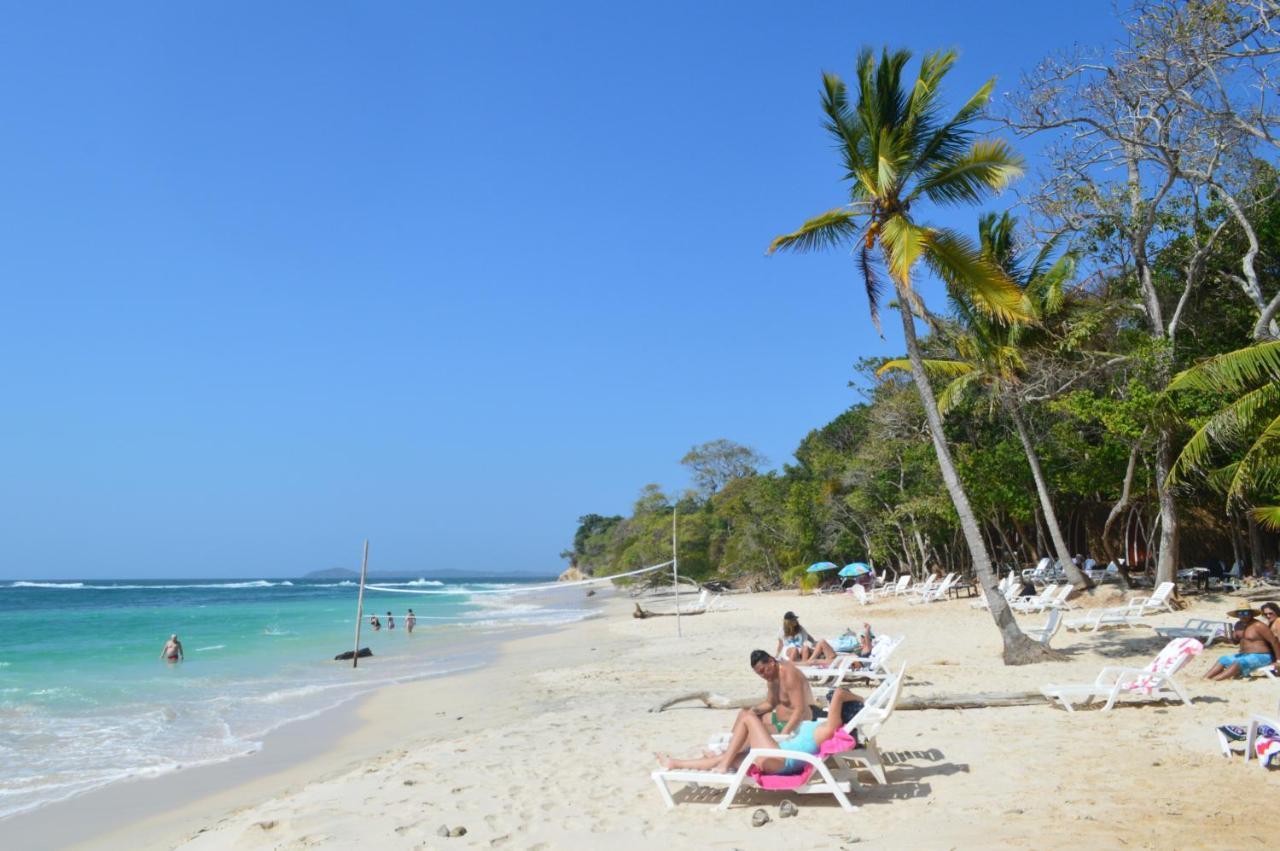 Sonny Island Resort Cabanas Frente Al Mar Punta Bajo Rico Exteriör bild
